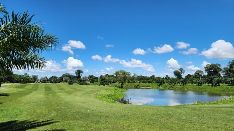 라오스 비엔티안 3색 3박5일 랜드마크 레지던스 카트비 캐디피 미팅샌딩비 전일정 차량료 쇼핑 1회 라오스 전통마사지 1시간(팁별도) 커피 및 열대과일 시식 웰컴과일도시락 1인1세트